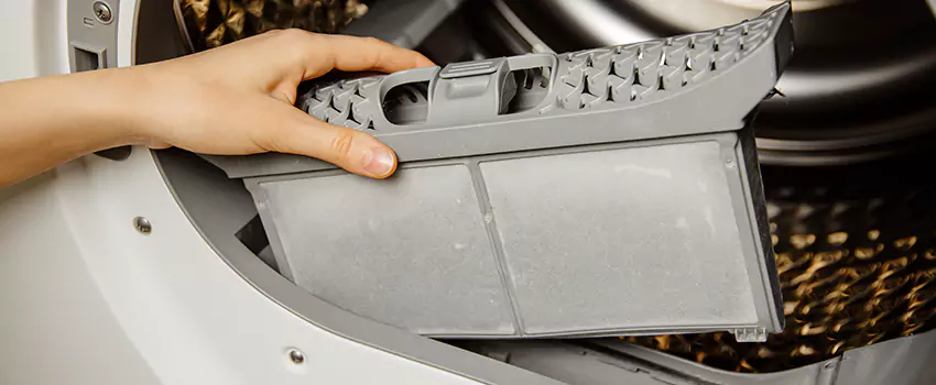 Signs Of A Clogged Dryer Lint Trap in Lake Ronkonkoma, New York